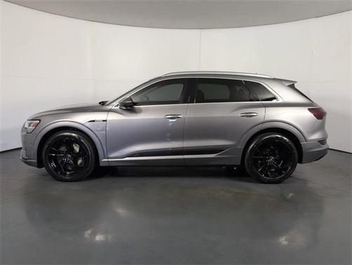 2021 Audi e-tron Premium Plus