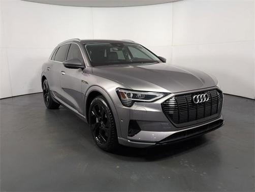 2021 Audi e-tron Premium Plus