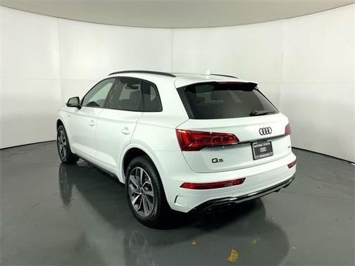 2024 Audi Q5 45 S line quattro Premium