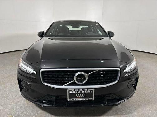 2019 Volvo S60 T6 R-Design