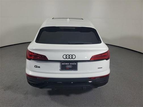 2022 Audi Q5 45 S line quattro Premium
