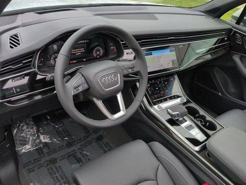 2025 Audi Q7 55 Prestige