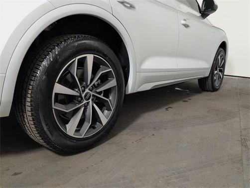 2024 Audi Q5 45 S line quattro Premium
