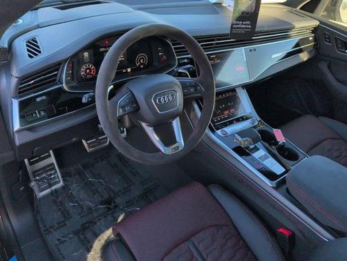 2026 Audi RS Q8 performance