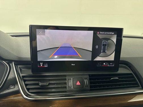 Ibis White 2023 Audi Q5 45 S line quattro Premium