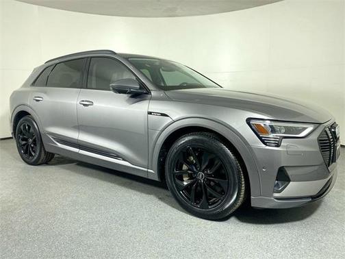 2021 Audi e-tron Premium Plus