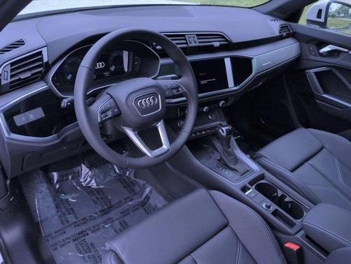 2025 Audi Q3 45 S line Premium