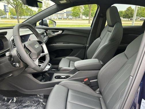 2025 Audi Q4 e-tron 55 quattro Premium
