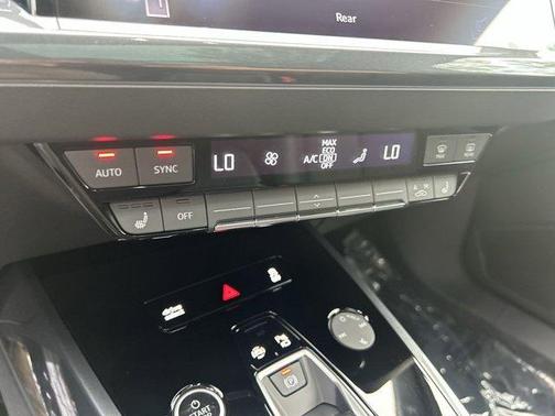 2025 Audi Q4 e-tron 55 quattro Premium