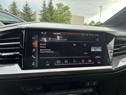 2025 Audi Q4 e-tron 55 quattro Premium