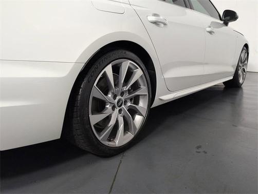 2022 Audi A4 45 S line Premium Plus