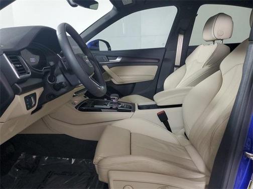 2024 Audi Q5 45 S line quattro Premium