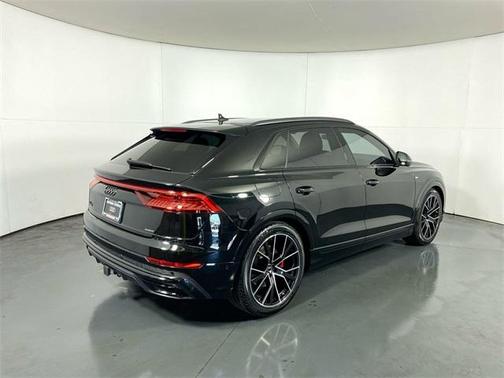 2023 Audi Q8 55 Prestige