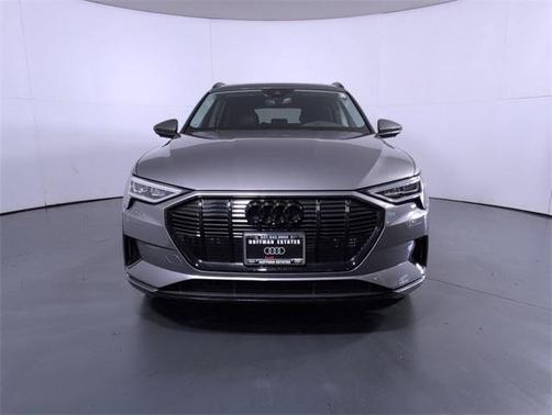 2021 Audi e-tron Premium Plus