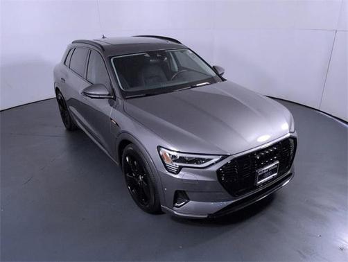 2021 Audi e-tron Premium Plus