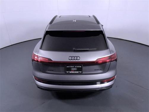2021 Audi e-tron Premium Plus