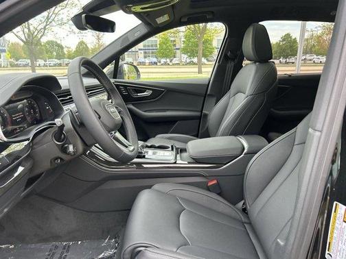 2025 Audi Q7 55 Prestige