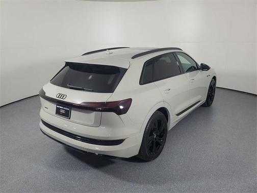 2021 Audi e-tron Premium