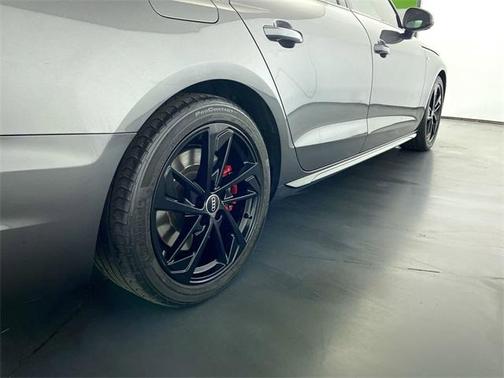 2022 Audi A4 45 S line Premium Plus