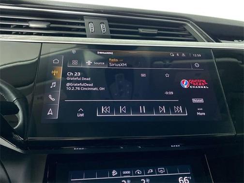 2021 Audi e-tron Premium Plus