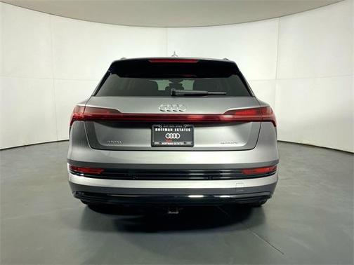 2021 Audi e-tron Premium Plus