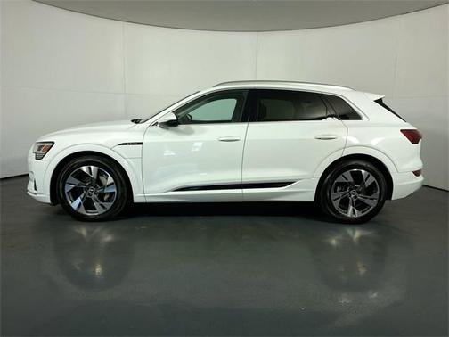 2021 Audi e-tron Premium