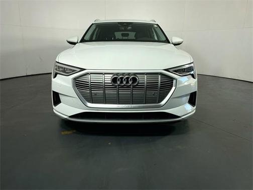2021 Audi e-tron Premium