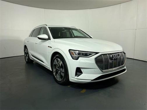 2021 Audi e-tron Premium