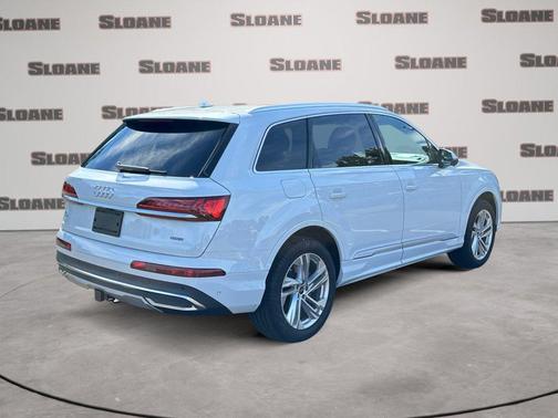 Glacier White Metallic 2023 Audi Q7 55 Premium Plus
