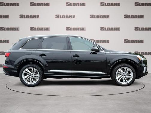 2023 Audi Q7 45 Premium