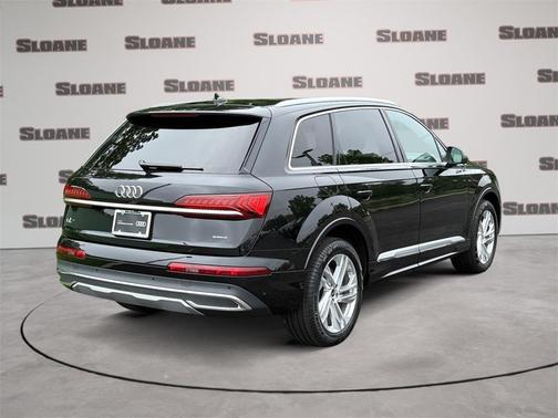 2023 Audi Q7 45 Premium