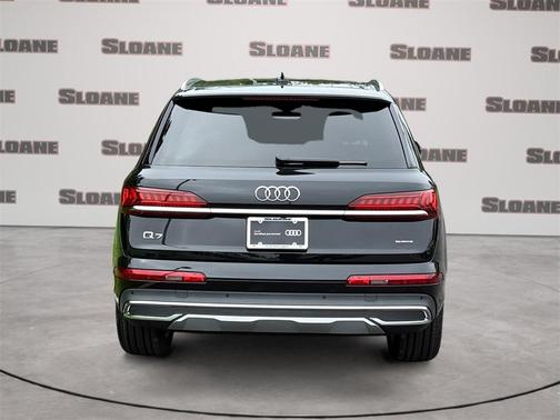 2023 Audi Q7 45 Premium