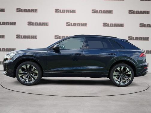 2025 Audi Q8 55 Premium