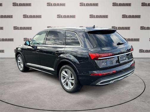 2021 Audi Q7 55 Premium Plus