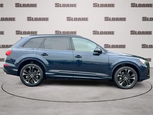 2025 Audi Q7 55 Premium Plus
