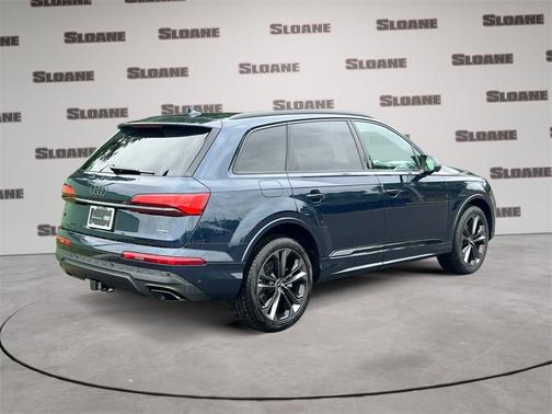 2025 Audi Q7 55 Premium Plus