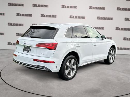 2023 Audi Q5 40 Premium Plus