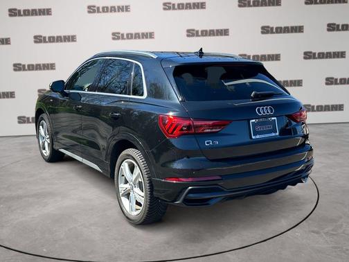 Mythos Black Metallic 2020 Audi Q3 45 S line Premium