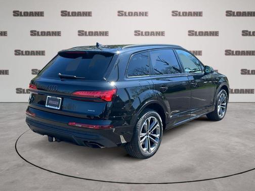 Black 2026 Audi Q7 45 Premium