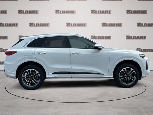 Arkona White 2025 Audi Q5 2.0T quattro Premium