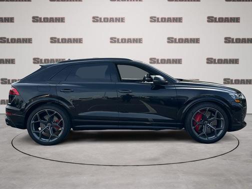 Mythos Black Metallic 2025 Audi RS Q8 4.0T quattro