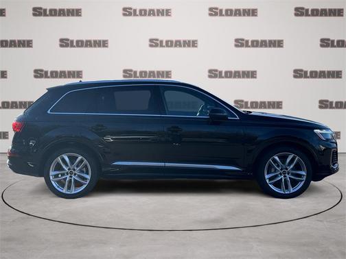 2025 Audi Q7 55 Premium