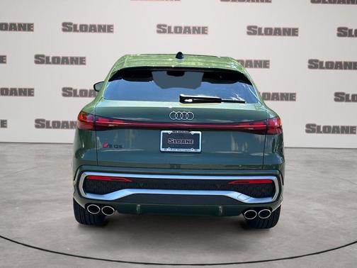 Green 2026 Audi SQ5