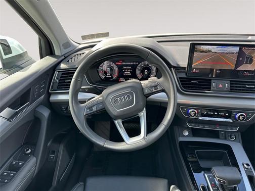 2024 Audi Q5 45 S line quattro Premium