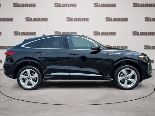 Black 2026 Audi Q5 PLUS