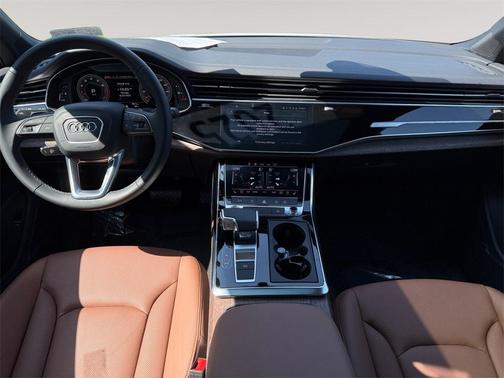 2025 Audi Q7 55 Premium Plus
