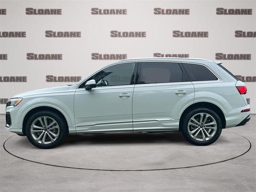 2025 Audi Q7 55 Premium Plus