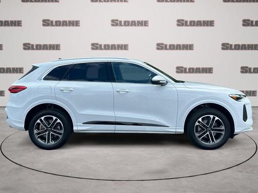 Arkona White 2025 Audi Q5 2.0T quattro Premium