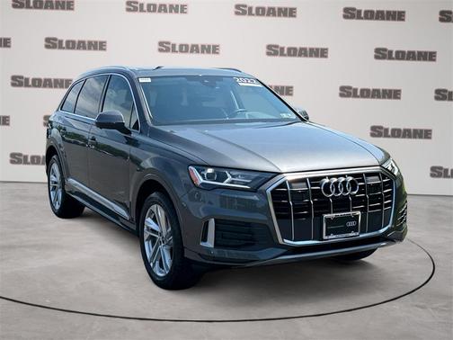 2022 Audi Q7 45 Premium Plus
