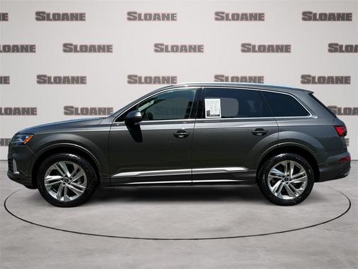 2022 Audi Q7 45 Premium Plus